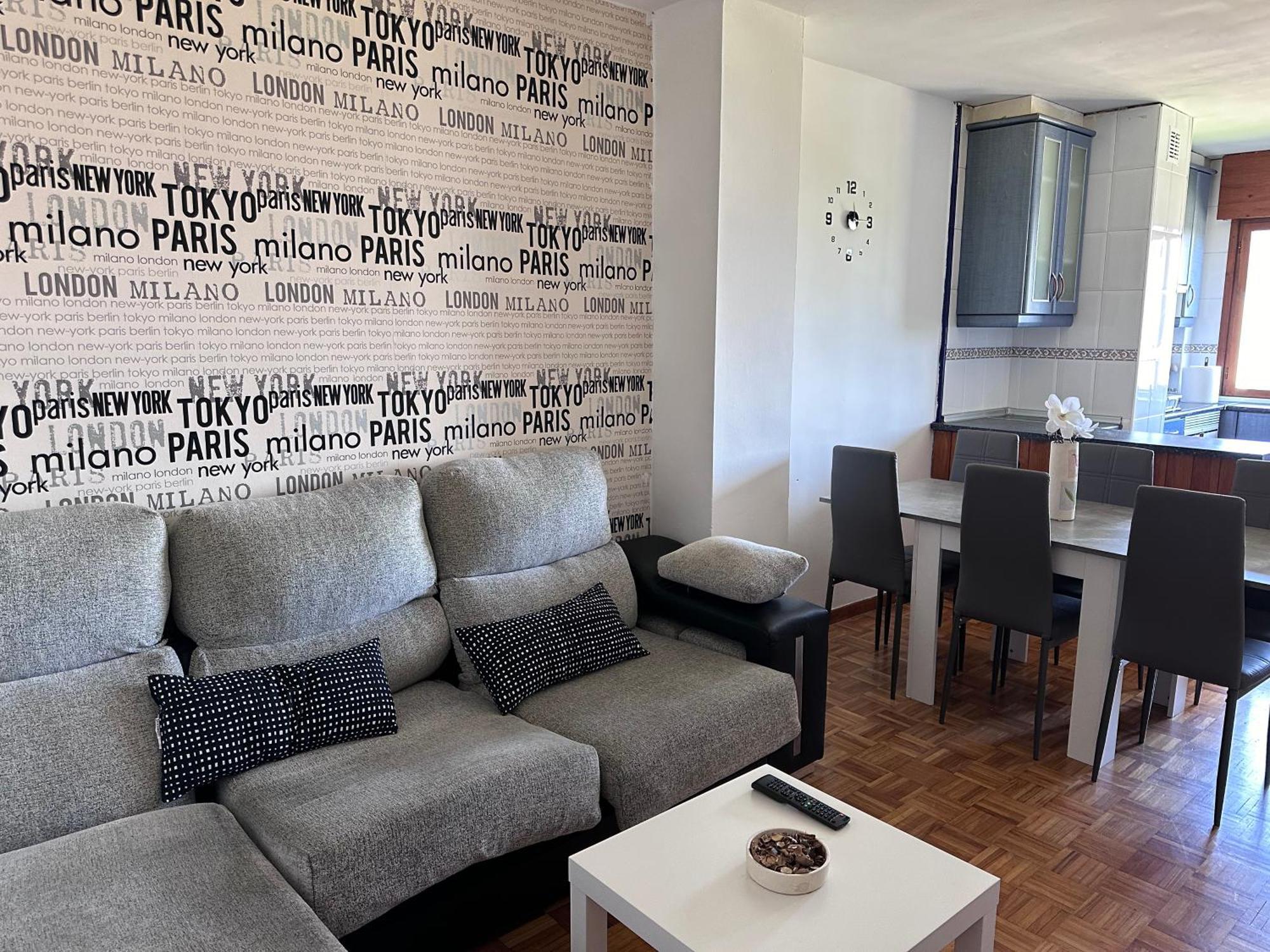 Acogedor Apartamento Con Vistas A La Catedral Y Parking Οβιέδο Εξωτερικό φωτογραφία