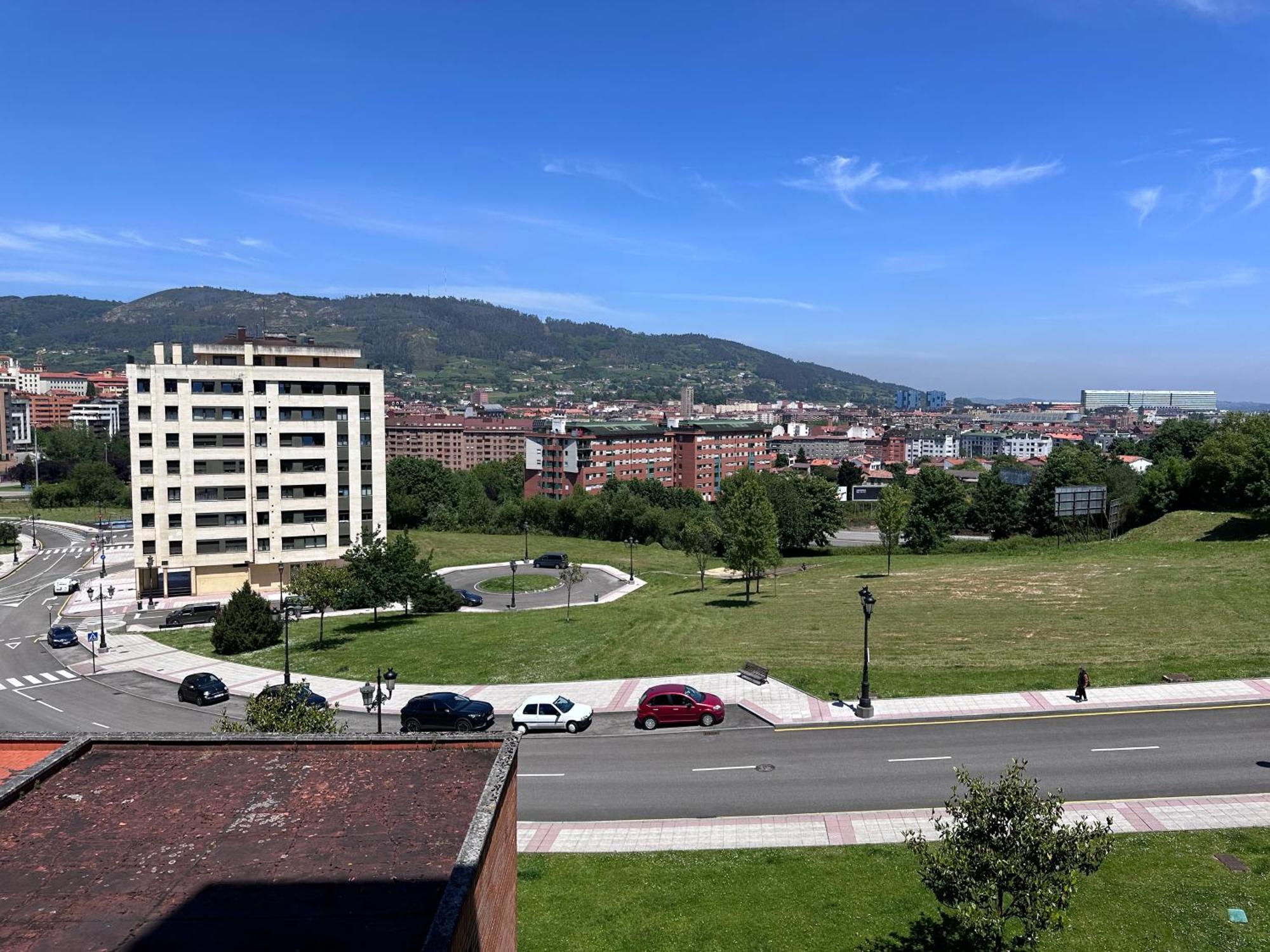 Acogedor Apartamento Con Vistas A La Catedral Y Parking Οβιέδο Εξωτερικό φωτογραφία